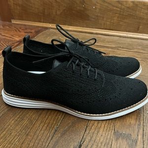 Size 10 women’s Cole Haan Oxford style shoe